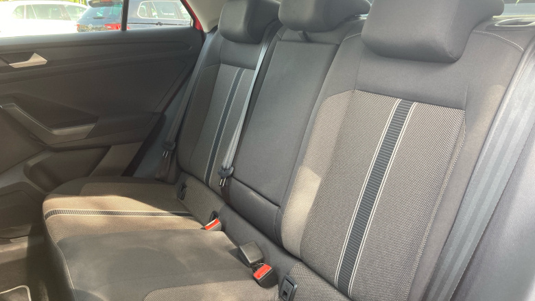 Volkswagen T-Roc 1.5 TSI EVO Design 5dr Petrol Hatchback